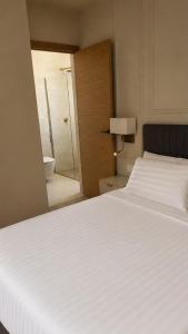 Malaga Rooms