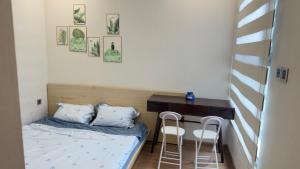 Full house 2 bedroom 1 living room apt in Vinhomes Greenbay near Marriott hotel