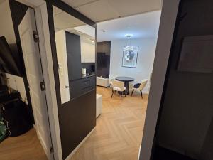 Family & Business Apartments PREMIUM No4 - 1 Bedroom with Balcony, Parking