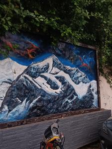 Old Mountain boys hostels