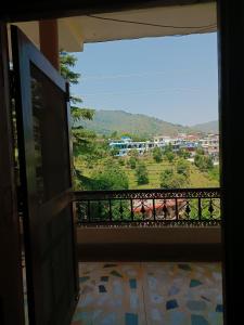 Old Mountain boys hostels