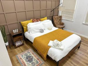 Vibrant 2BR 2B Duplex Downtown LA