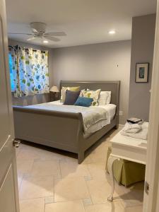 Pelican Petes Retreat- 4 Bedroom on Pawleys Island