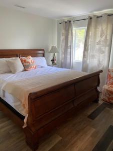Pelican Petes Retreat- 4 Bedroom on Pawleys Island