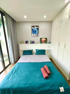 Spectacular Skyline Studio Near Marriott Hotel and Convention Center