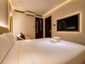 Modern Luxury Dilly Hotel & Spa - Ben Thanh Market
