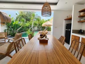 Villa Mei 2BR Pool, 200m from Seseh Beach