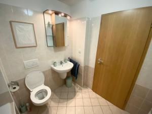 Sunny APT 100 with views close to the centre Vienna Gate