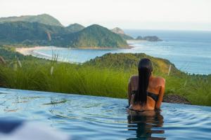 Villa Kai Lani - fully staffed, private luxury 4-bedroom villa