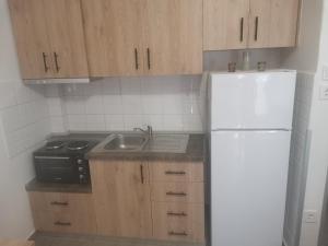 Apartment in Agia Triada 100m from beach