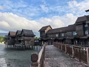 Langkawi Lagoon Floating Resort 03
