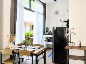 Tropicana House - Double King Bed - 2mn ZenBeach - Garden View