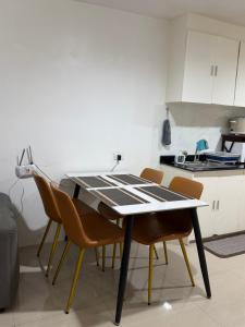 2 BR Sea Residences Staycation AB
