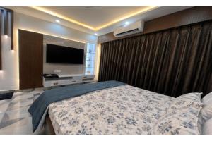 Hotel Blue Galaxy Gaur City Noida