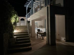 Breathtaking sea and Mountain views with Private pool, Peace full relaxing Villa with WiFi near Shops and Restaurants