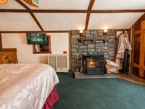 Castle Wood Cottages