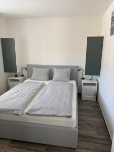 Boat&Pillow Tisno
