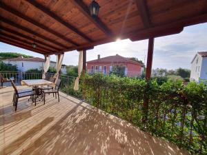 MILAN A4, 50 m from the beach