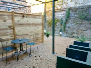 C Coispine 1 Cosy studio RDC vue sur la Meuse
