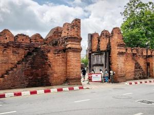 Modern Old City Stay Step to Temples Tha Phae Gate