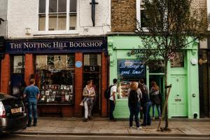 Stylish Two-Bedroom Notting Hill Garden Flat