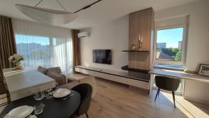 Vienna One Sunset Crib