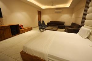Meenar Hotel