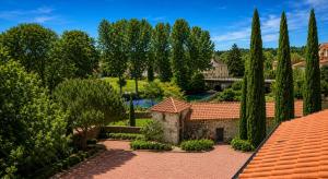 Domaine Le Jardin Suspendu Piscine et Détente à proximité du Puy duFou