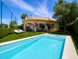 Villa independiente, vistas a golf, cerca playa