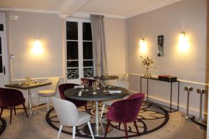 Hotels Logis - Villa des Bordes : photos des chambres