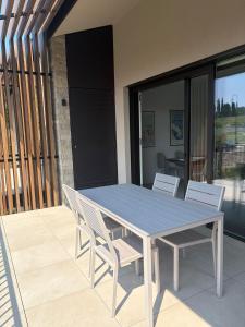 Luxury Flat with Terrace in Residence with Pool