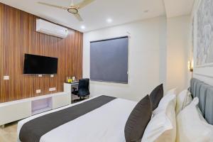 Raasha Premier - Sector 19, Noida