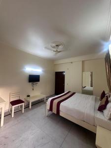 Hotel Roselle Heights