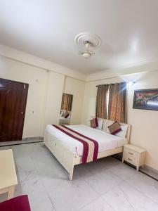 Hotel Roselle Heights