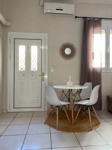 Apricot Apartment