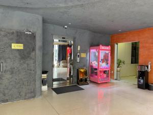A25 Premium Hotel - 31 Trương Công Giai