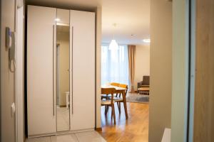 Naglio apartamentai Elija