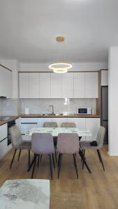 Golden Space Apartment 3