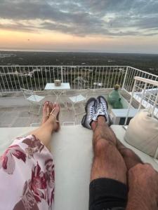 BELLE HOME OSTUNI vasca vista mare