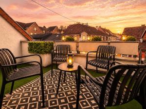 Gelbe Koffer - Vintage Maisonette Neunkirchen - 2 SZ - Self-Check-in - Balkon - Parkplatz - 1 km zum Zentrum - bis 4 Pers