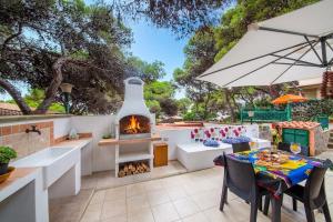 Beachfront Villa in Porto Pino - 30 meters
