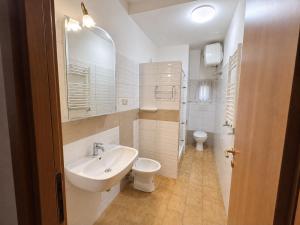 ALFREDOS HOUSE Apartment - Elegant ground floor apartment in Nettuno centre, close to the sea, local services and train station with direct links to Rome