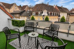 Gelbe Koffer - Vintage Maisonette Neunkirchen - 2 SZ - Self-Check-in - Balkon - Parkplatz - 1 km zum Zentrum - bis 4 Pers