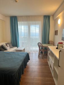 Studio Cris Sea View in Blaxy Residence