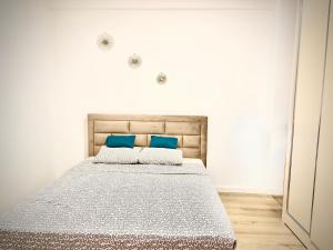 Flat in Golem