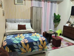 Manhattan Heights TowerD-Unit5 Vivs room Studio type