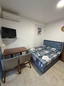 Apartment 5 Qerret Albania
