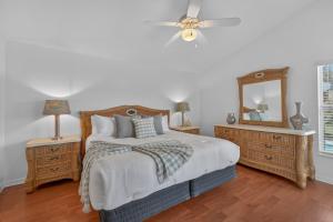 Relaxing 4-Bedroom, 3-Bathroom Poolside Heaven in Cumbrian Lakes