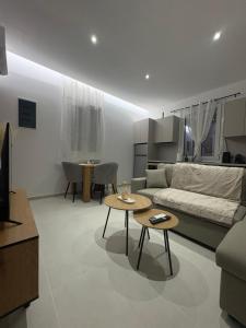 Makridakis apartments
