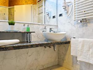 DivaLux New Studio A Boutique Hotel with AC and WiFi